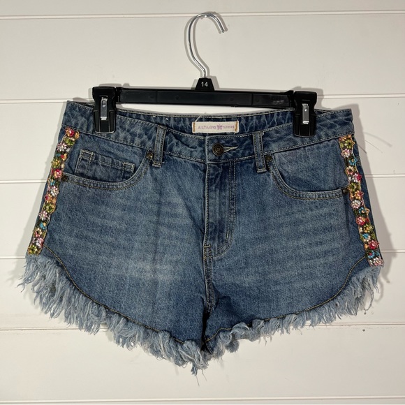 Altar'd State Pants - Floral altard state shorts